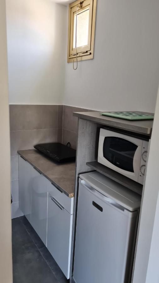 2P Entierement Climatise I Bien Insonorise I Wifi I A 300 M De La Mer I Restaurants Commerces Et Transports A 5Mn A Pied I Ideal 2 Personnes I Possibilite 4 Avec Canape Lit De Qualite I Tres Belle Douche Кань-сюр-Мер Екстер'єр фото